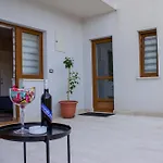 Zvijezda Mora 아파트