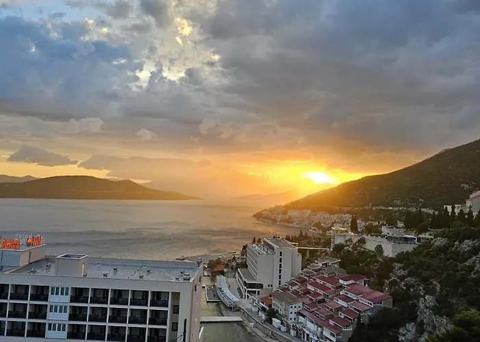 Zvijezda Mora * Neum